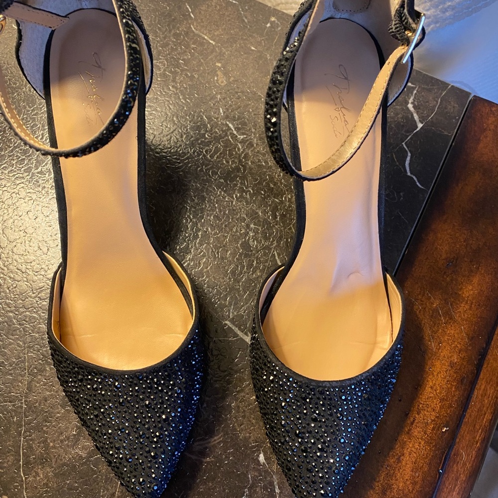 Dress pumps!
